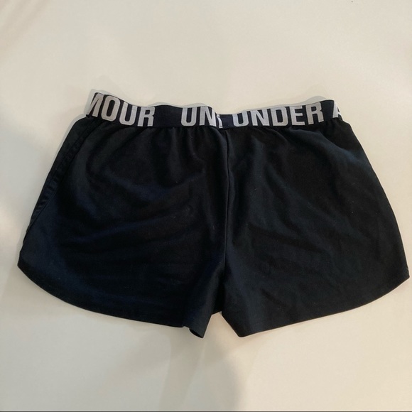 ✨Free with Purchase✨ Underarmour athletic shorts - Picture 2 of 5